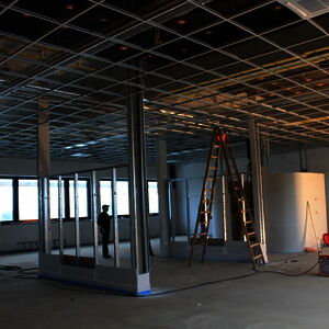… View at the office floor from the other side. Meanwhile the screed is dried.