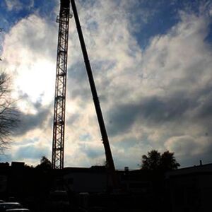 In the next step the big building crane was erected. An extra concrete foundation was necessary…